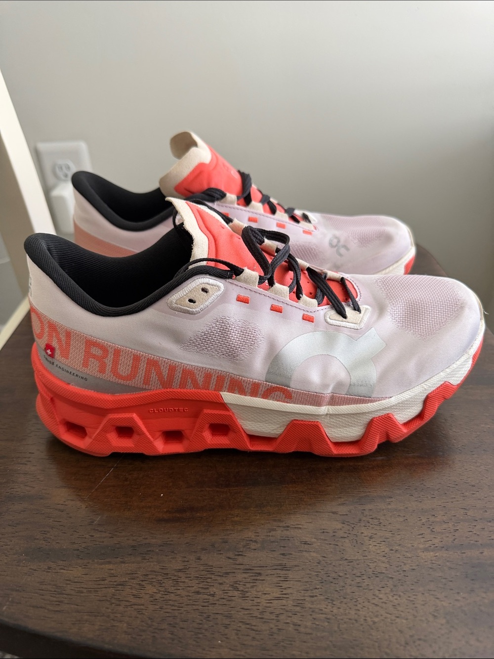 On Cloudmonster Hyper Women’s 9.5
